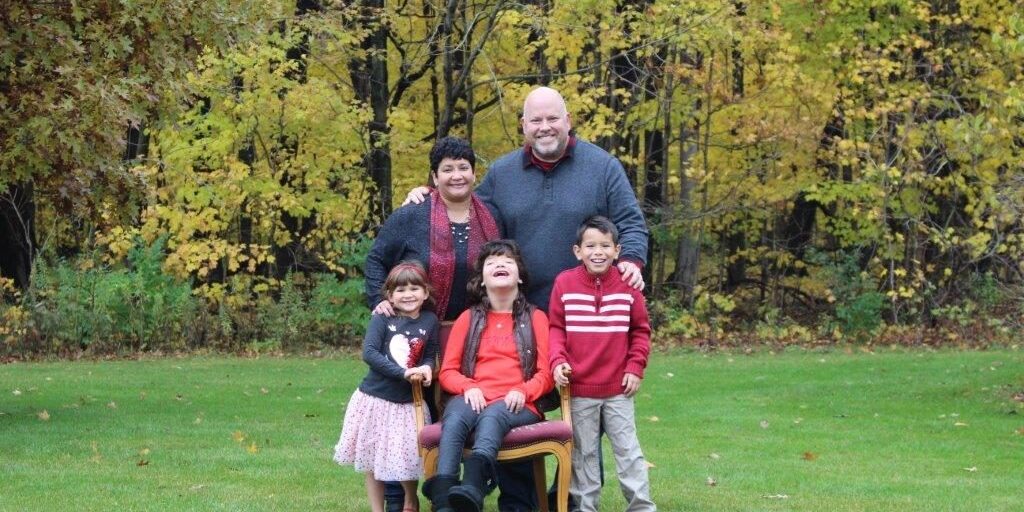 staff-giving-denise-mack